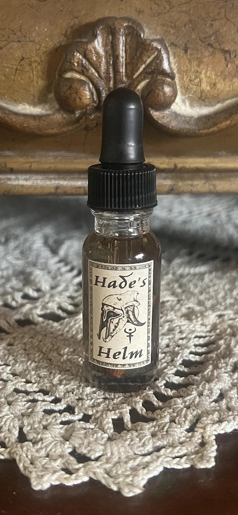 Hade's Helm Oil